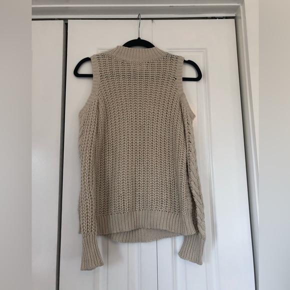 Aeropostale Cold shoulder sweater - Picture 4 of 6